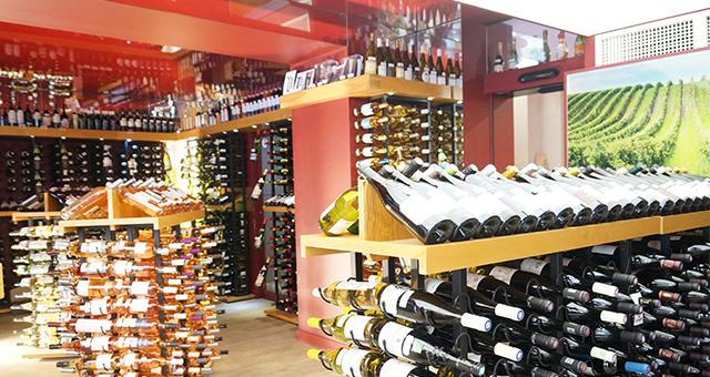 Magasin Cavavin de La Baule Intérieur de la cave Cavavin La Baule